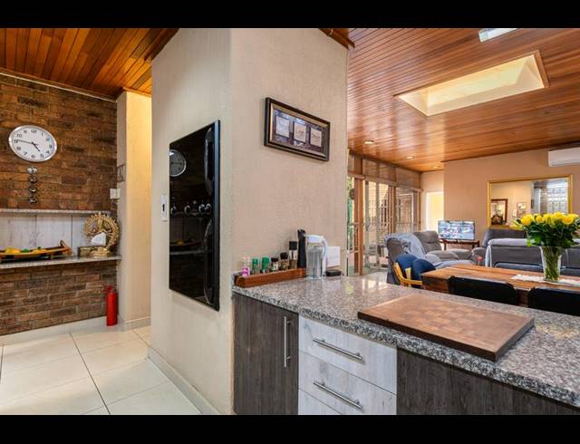 4 BEDROOM HOUSE FOR SALE IN MONDEOR
